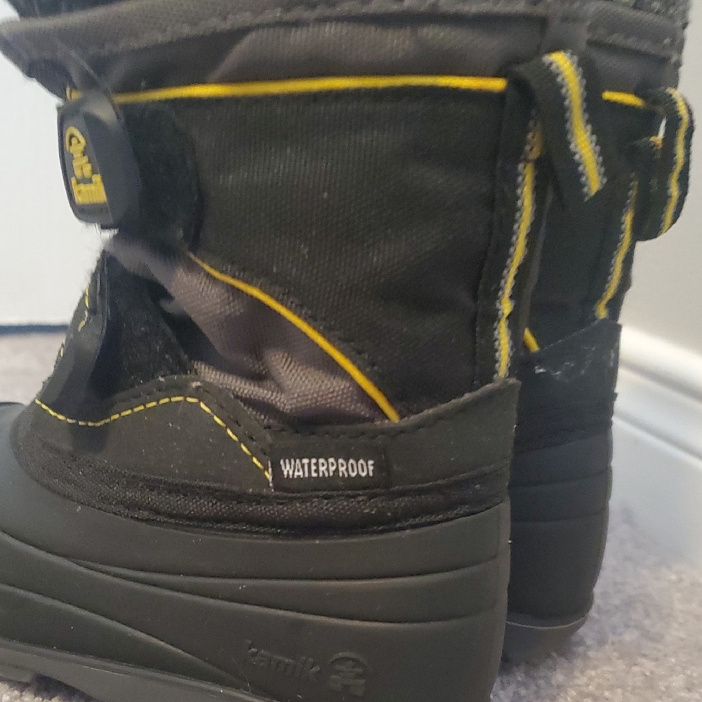 Kamik Waterproof Kids Winter Snow Boots Size 8 | Black Yellow | Warm Insulated - Picture 5 of 5